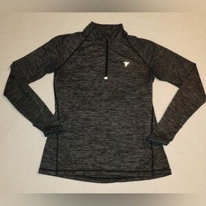 Old Navy Active Go Dry Quarter Zip Charcoal and Black Heather Long Sleev…